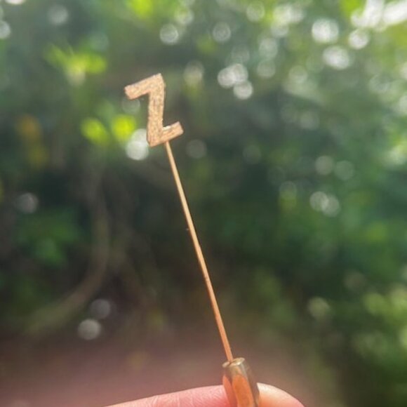 14K GOLD Textured “Z” Stick PIN - Picture 6 of 11